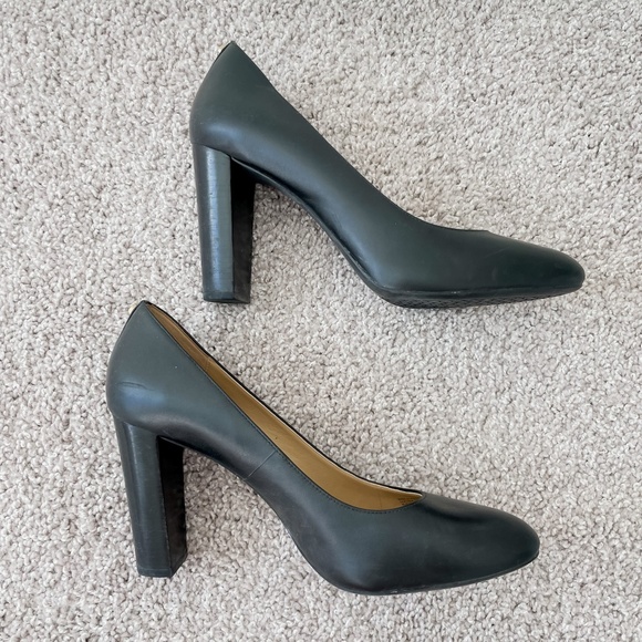 Black Michael Kors Heels - Picture 6 of 7